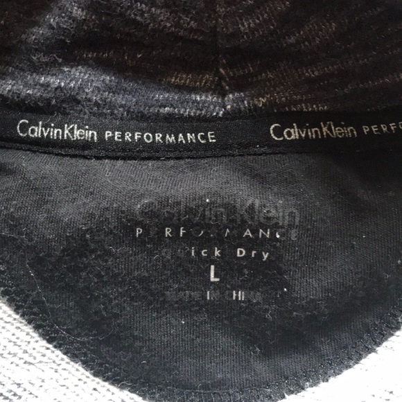 Sweatshirt - Picture 2 of 3